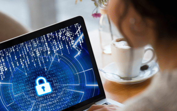 ¿La ciberseguridad debería ser un pilar obligatorio para todas las empresas?